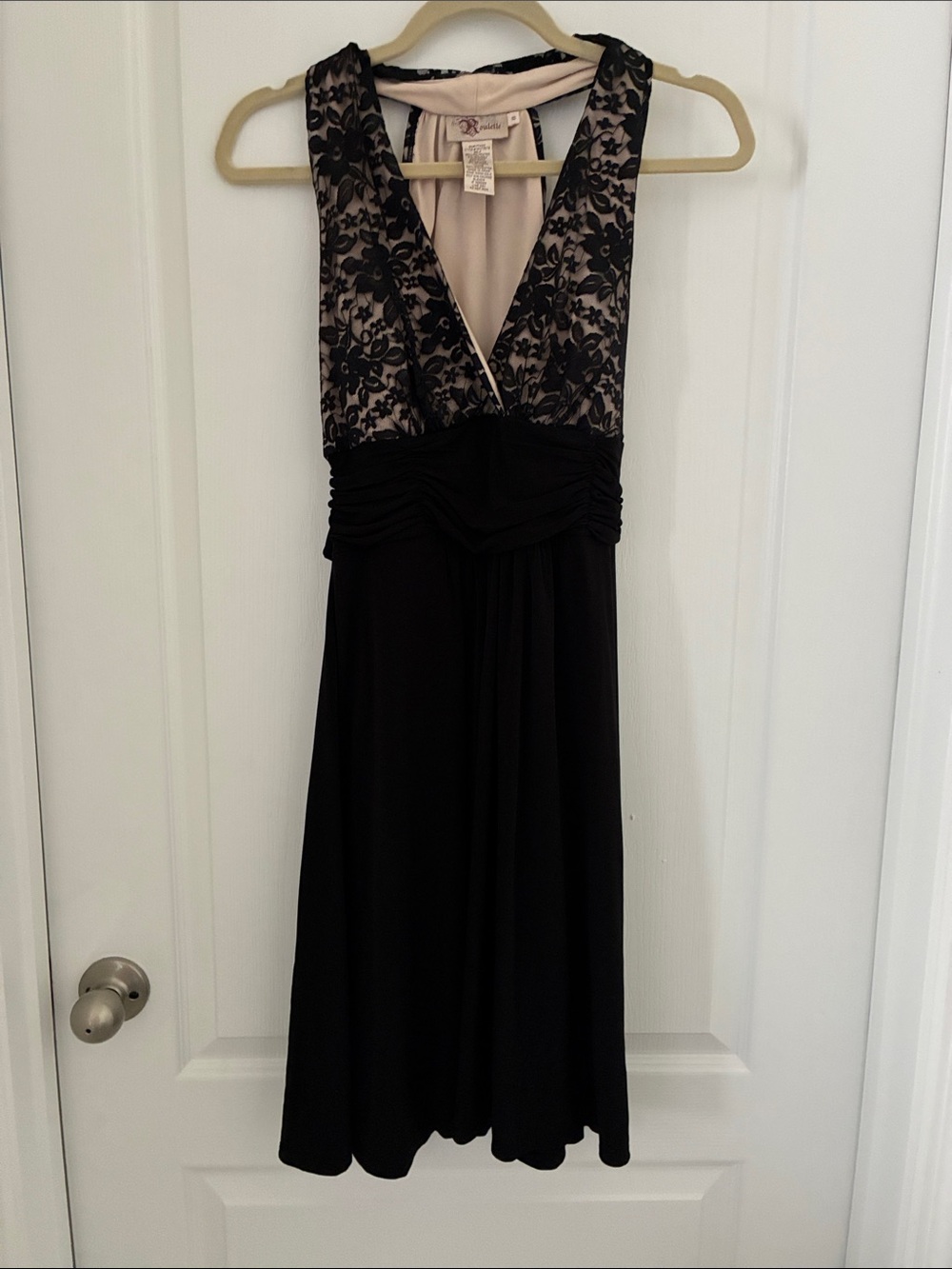 Roulette Black Dress with Beige Lace Bodice